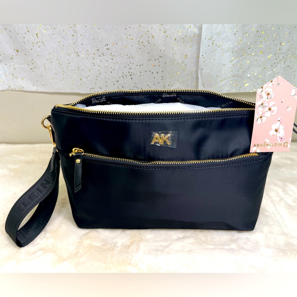 Anne Klein Black Zipper Case, Brand NWT